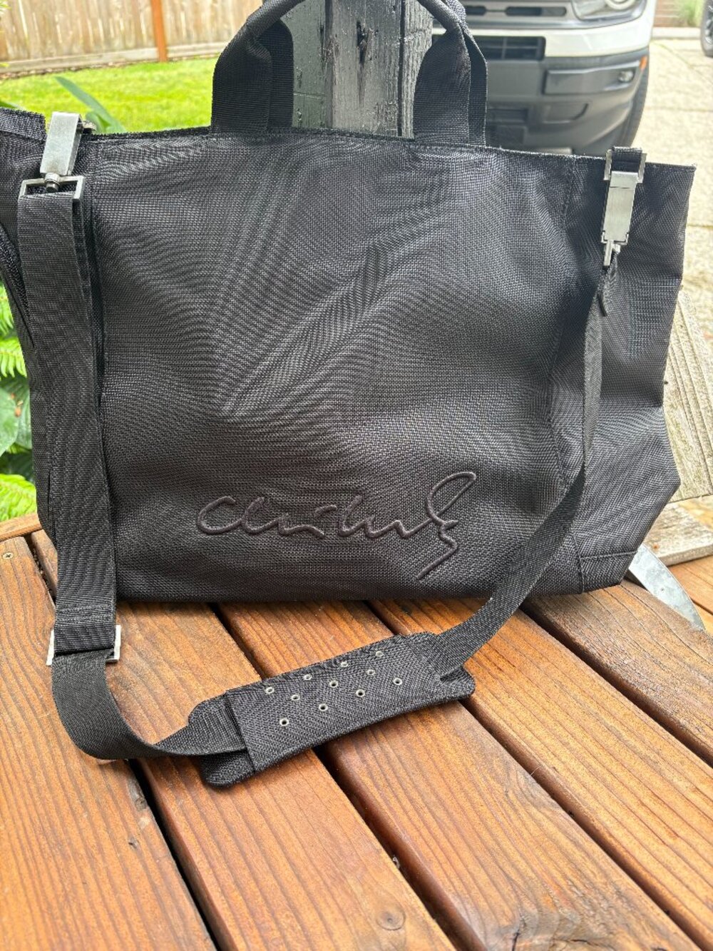 Rare Dale Chihuly Signature Messenger Laptop Bag